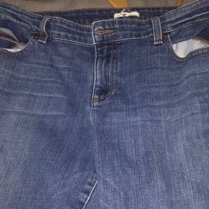 **NEW**Eileen Fisher six -4 stretchy jeans